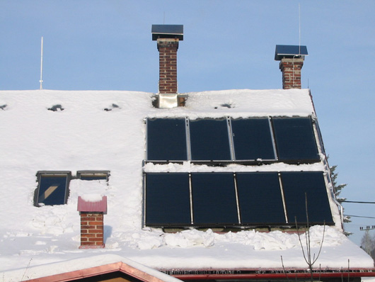Solární kolektory na střeše